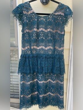 Anthropologie Maeve  Crochet Lace Peplum Teal Green Pencil Dress Sz M